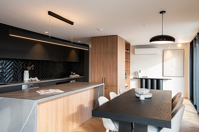 Residence 26 Noir Palette